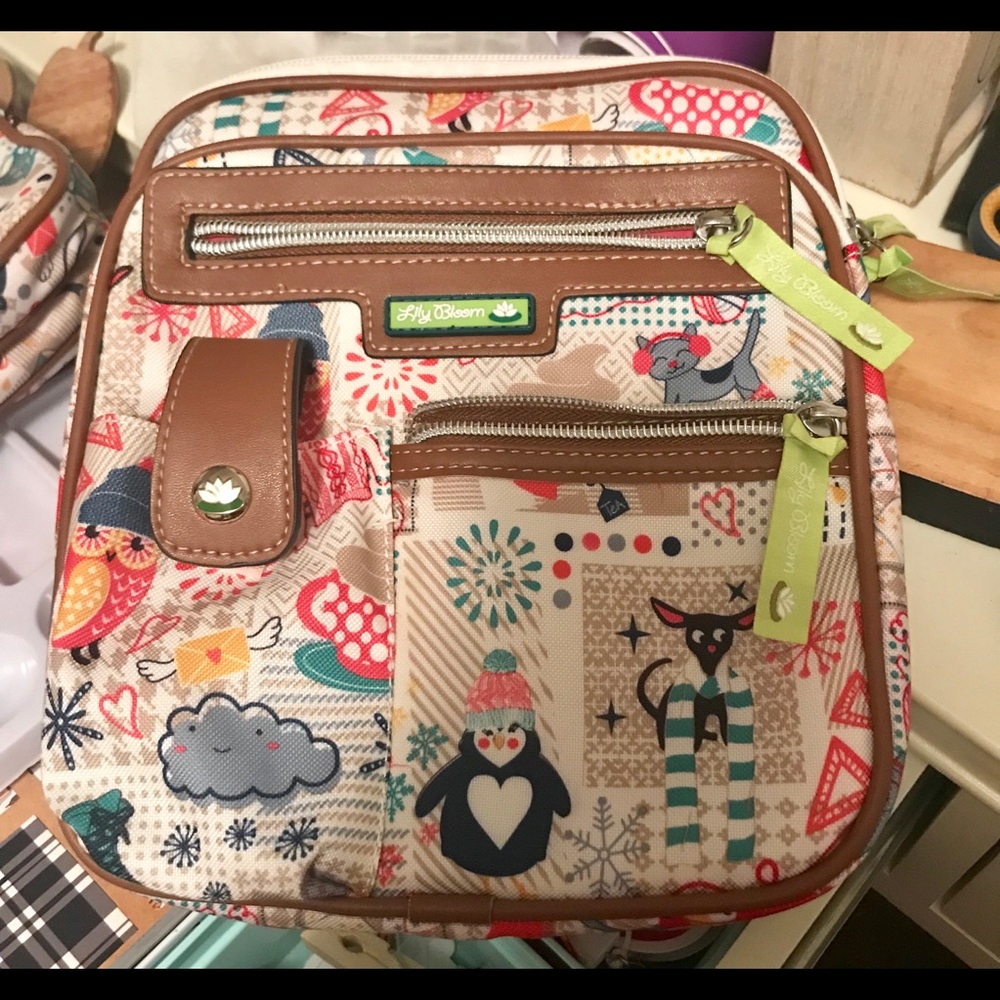 Lily Bloom Cozy Corner Gigi Crossbody purse. New.